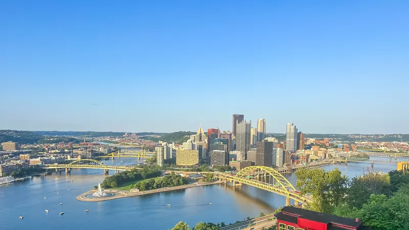 Pittsburgh and the Point in summer